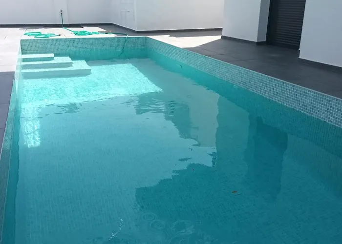 Palace Deluxe Ii شقة تروغير