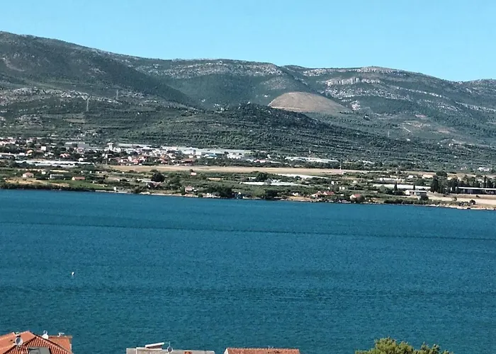 Palace Deluxe Ii Τρογκίρ