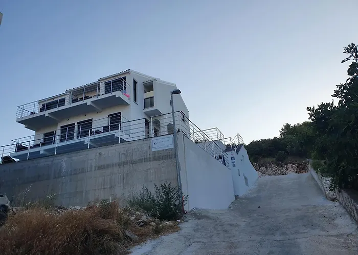 Διαμέρισμα Palace Deluxe Ii Τρογκίρ