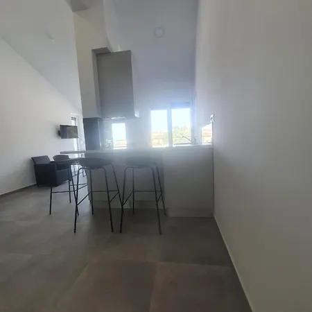 Palace Deluxe Ii Трогир